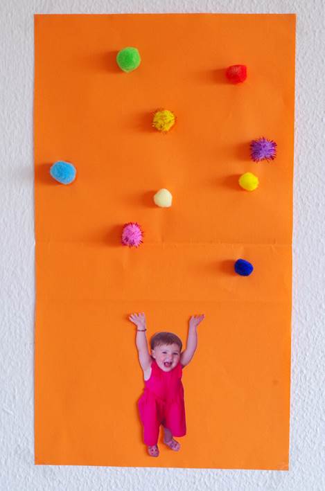 Juggler Glue Craft - a simple toddler craft with a juggling theme.